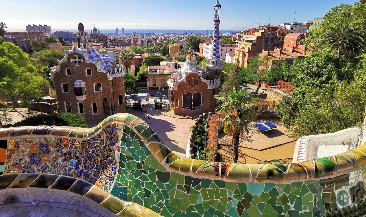 Barcelone — aerial view of city buildings during daytime