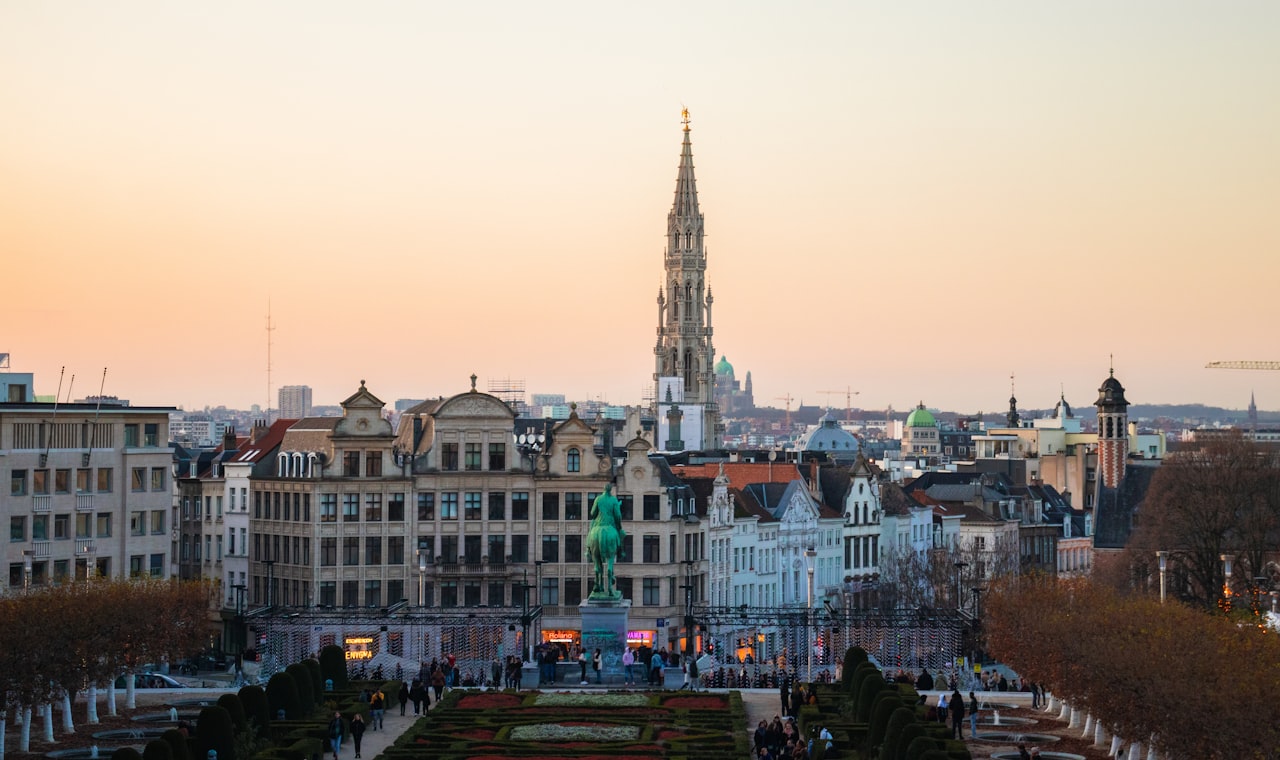 Bruxelles — photography of buildings during daytime