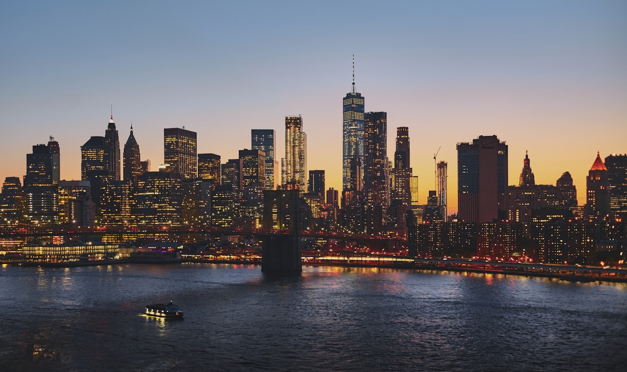 New York — panoramic photography of Brooklyn Bridge