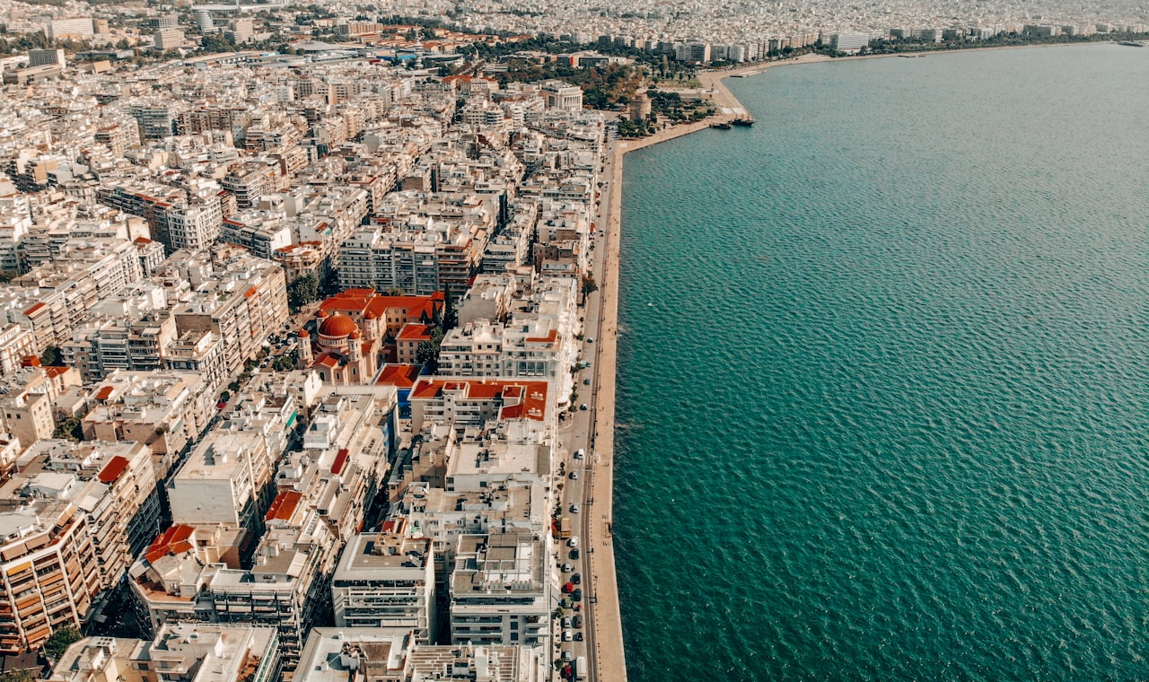 Thessalonique — an aerial view of a city next to a body of water